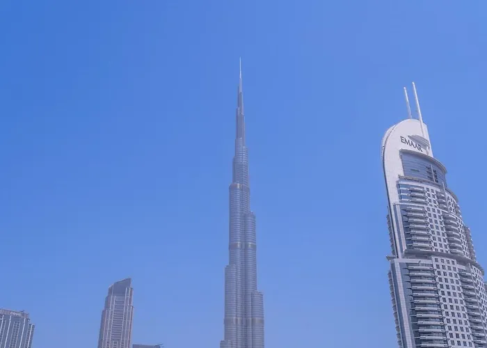 Posh 2-Bedroom Flat In The Heart Of Downtown, Dubai!